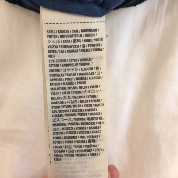 NWT Hollister navy lace peplum sleeveless blouse. Size XS. - Picture 7 of 9